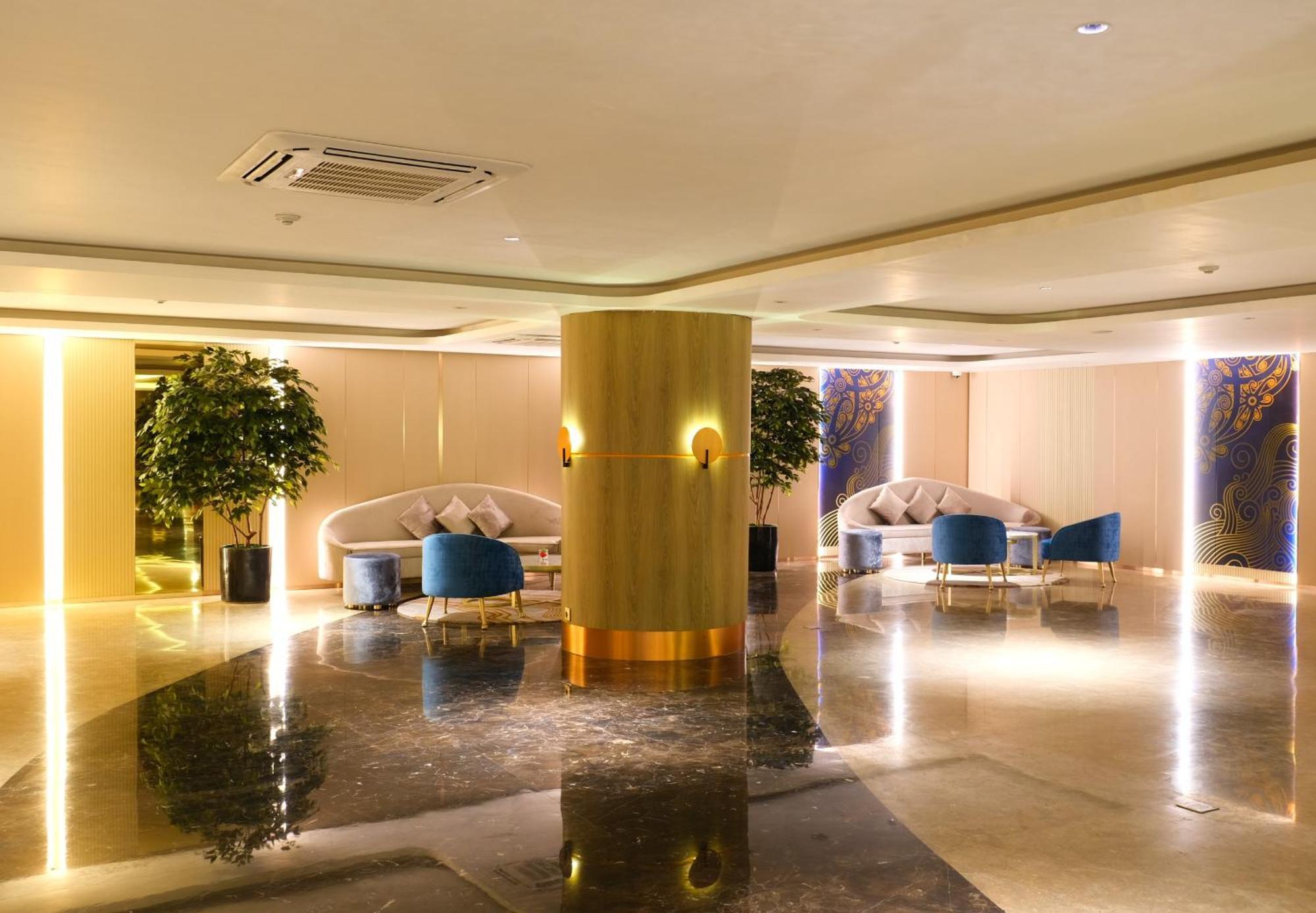 Pentacity Hotel Balikpapan Εξωτερικό φωτογραφία