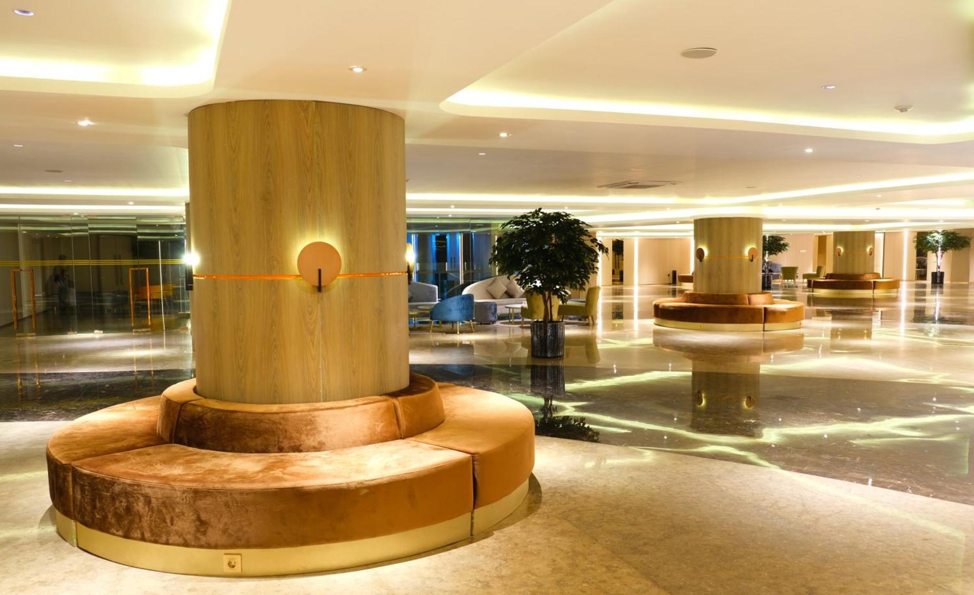 Pentacity Hotel Balikpapan Εξωτερικό φωτογραφία